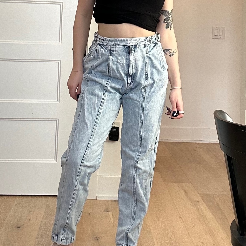 Chaus 80s VINTAGE Stone Wash Denim High Rise Buckle Jeans